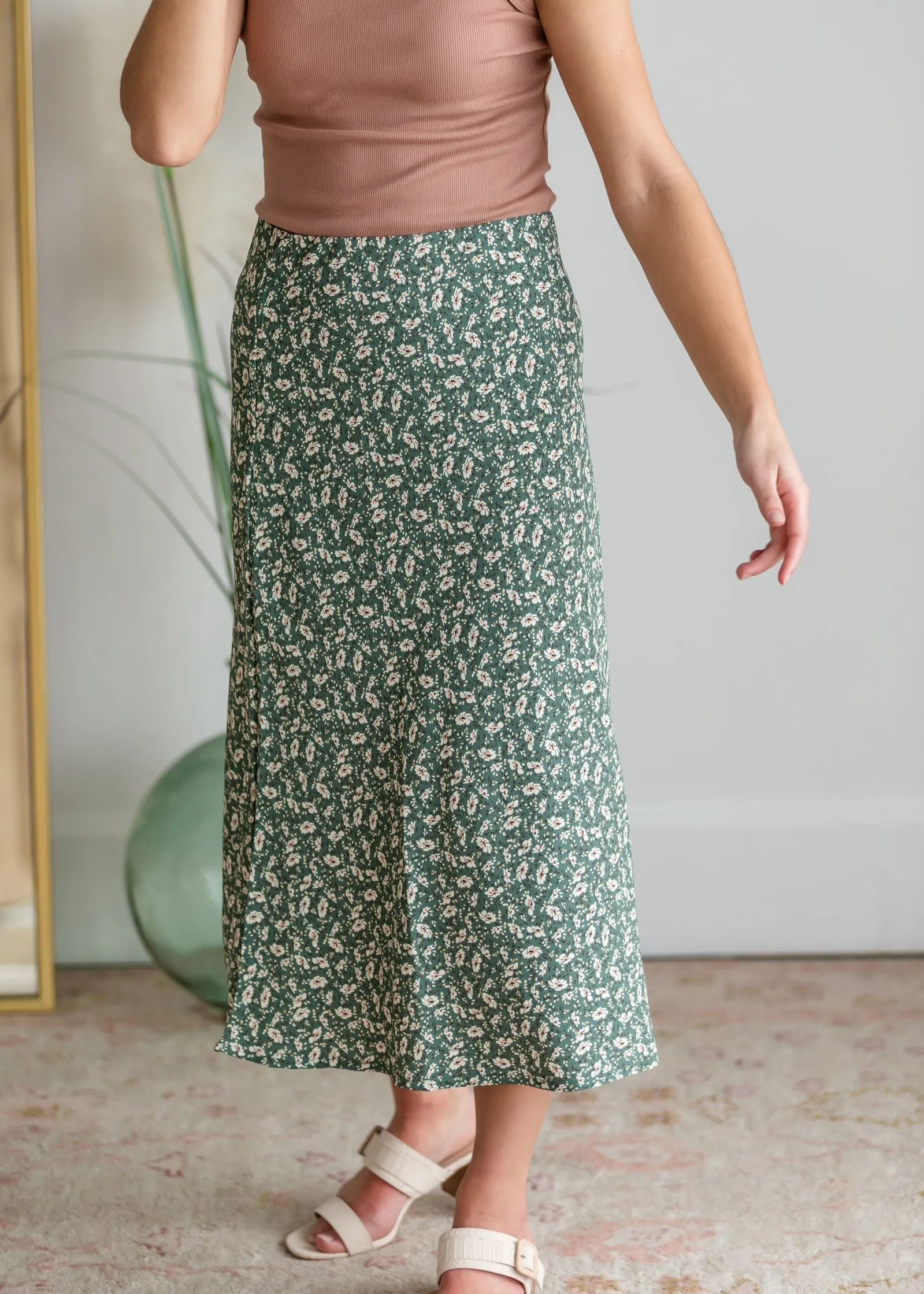 Green Ditsy Floral Simple Midi Skirt
